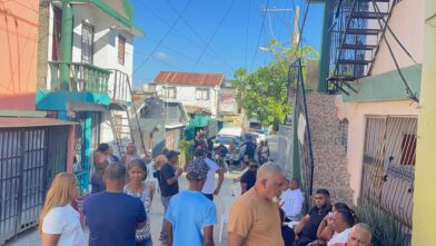Trabajador muere tras derrumbe mientras excavaba una zanja en Villa González