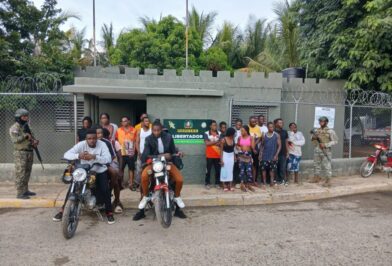 Ejército detiene a 122 haitianos en condición migratoria irregular en Dajabón y Santiago Rodríguez