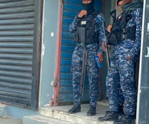 Paro de 48 horas paraliza Navarrete: destruyen decenas de contadores y refuerzan vigilancia policial