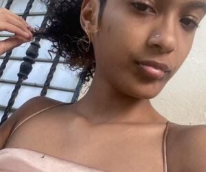 Hallan sin vida a adolescente de 16 años en canal de Arenoso; autoridades investigan el caso