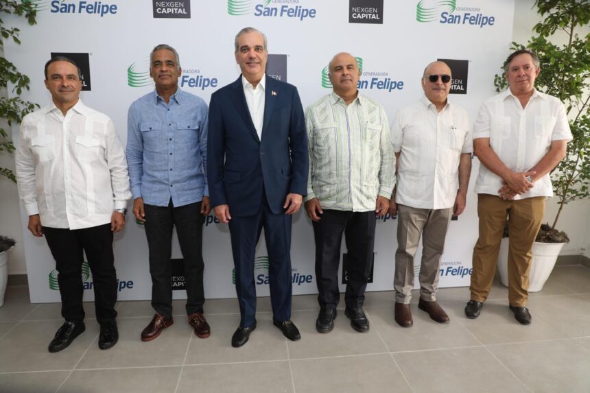 Abinader supervisa construcción de central que aportará 467 MW