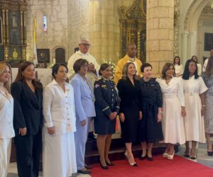 Ministerio de la Mujer conmemora con misa 44 años de trabajo por los derechos de las mujeres