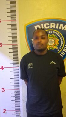 Policía Nacional apresa hombre en Nagua tras ocuparle vehículo reportado como robado en La Vega