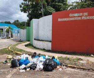 Residentes de Los Cocos en Pedro Brand denuncian cúmulo de basura y dicen sentirse “huérfanos” de las autoridades