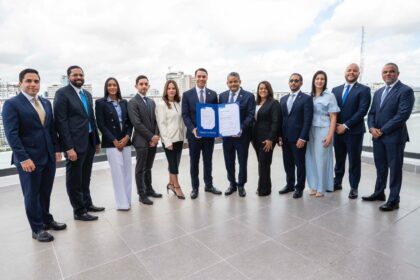 160 jóvenes se gradúan en programa de CAPEX que apuesta a la tecnología, innovación y emprendimiento