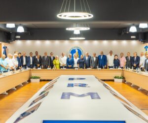Dirección Ejecutiva del PRM ratifica a Ricardo de los Santos y Alfredo Pacheco para presidir el Congreso Nacional