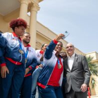Abinader anuncia incentivos y PARNI para medallistas de Santo Domingo 2026