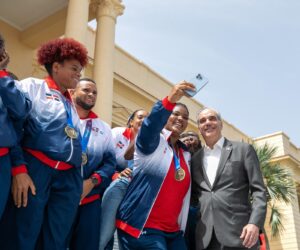 Abinader anuncia incentivos y PARNI para medallistas de Santo Domingo 2026