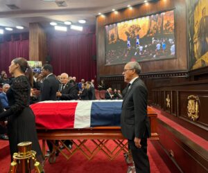 Rinden honras fúnebres a Andrés “Licho” Matos en el Congreso Nacional