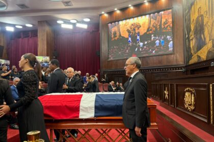 Rinden honras fúnebres a Andrés “Licho” Matos en el Congreso Nacional