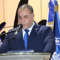 George Richardson asume presidencia del CODIA y promete una gestión transparente