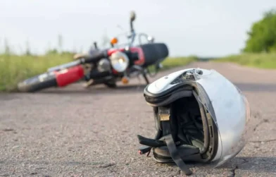 Tres muertos en choque entre motocicletas en carretera de Palenque