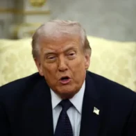 Trump desata polémica al usar como señuelo un avión con periodistas ante una amenaza iraní