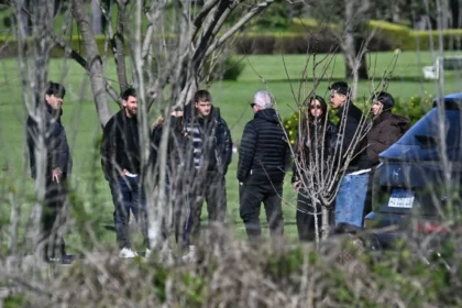 Lionel Messi despide a su padre Jorge en Rosario