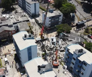 Presidente de Colombia decreta tres días de duelo nacional por fallecidos en el terremoto