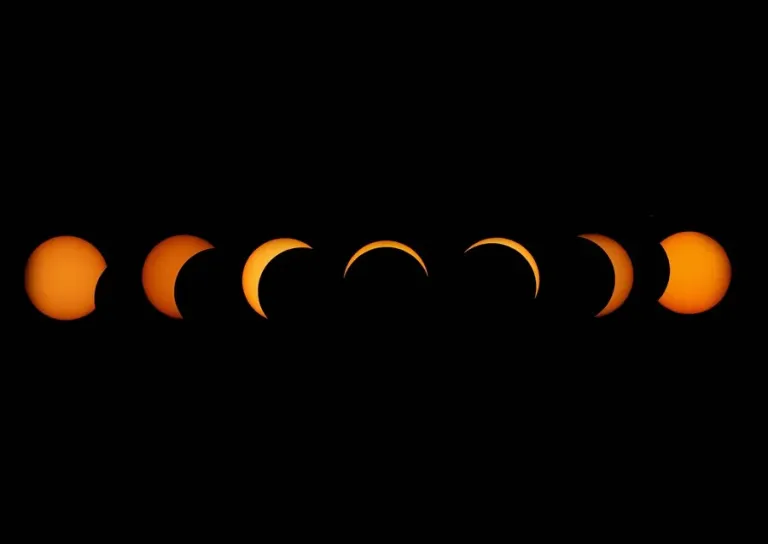 Un eclipse barre Norteamérica y Europa antes de triunfar con su totalidad en España