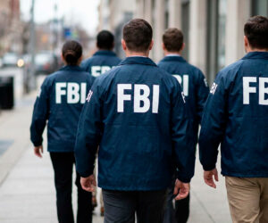 Exagente del FBI enfrenta proceso por presunto desvío de casi $1 millón en criptomonedas durante investigación federal