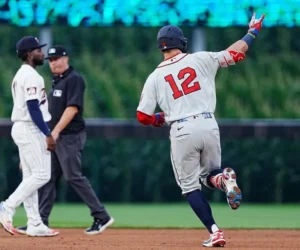 Schwarber y Nola hacen realidad la magia del Campo de los Sueños para los Filis