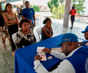 Largas distancias dificultan registro de votantes rurales ante proceso electoral en Haití