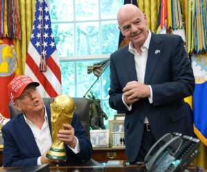 Trump entra en crisis interna de la FIFA y respalda permanencia de Gianni Infantino