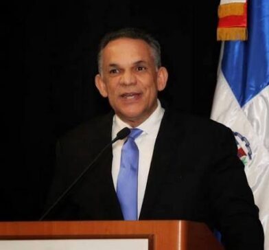 Ramón Ventura Camejo renuncia a aspiración presidencial por el PLD y se retira de consulta de octubre