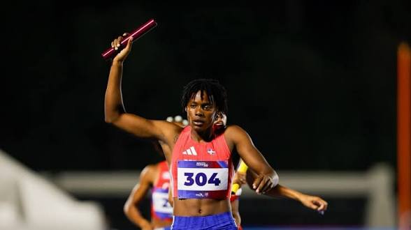 ¡Ni la lluvia la detuvo! Marileidy Paulino conquista el oro en los 400 metros