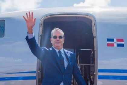 Abinader concluye visita a Colombia y regresa a RD luego de asistir a toma de posesión de De la Espriella
