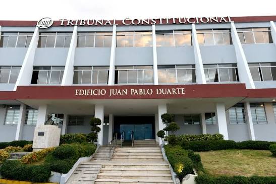 Tribunal impone presentación periódica, garantía económica de RD$10 millones e impedimento de salida a empresario Francesco Intrieri