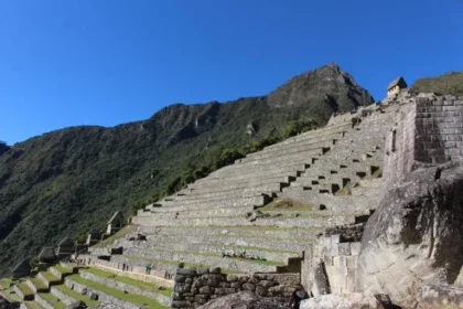 Un incendio forestal en Machu Picchu afecta 1,5 hectáreas de bosque primario desde el lunes