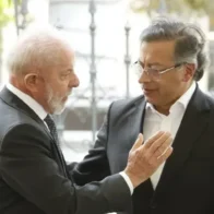 Lula se despide de Petro por llamada telefónica a horas del traspaso de mando en Colombia