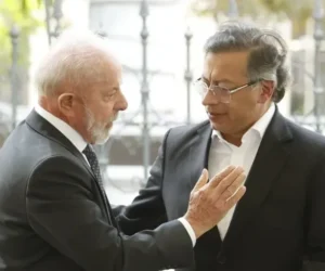 Lula se despide de Petro por llamada telefónica a horas del traspaso de mando en Colombia
