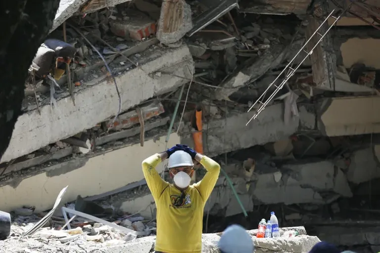 Los pueblos indígenas colombianos cercanos al epicentro del terremoto piden ayuda humanitaria